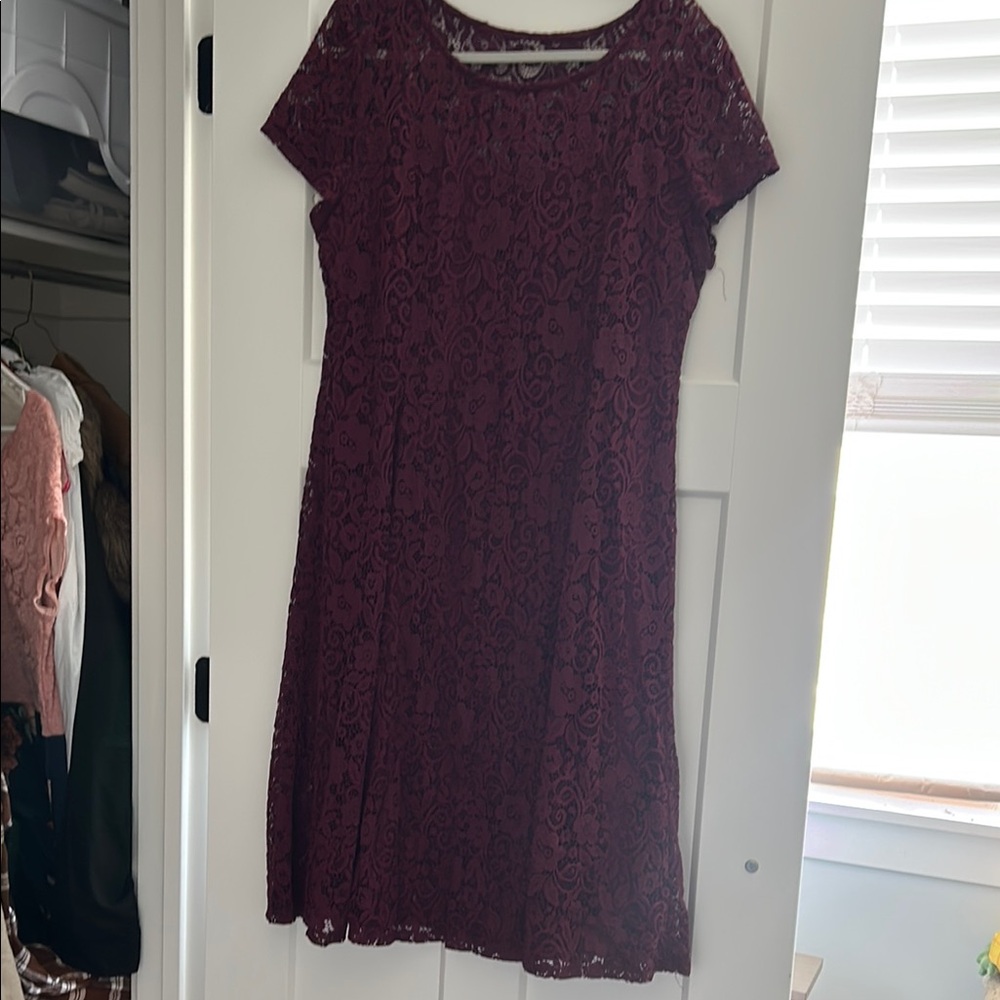 Elegant Lace Burgundy Dress